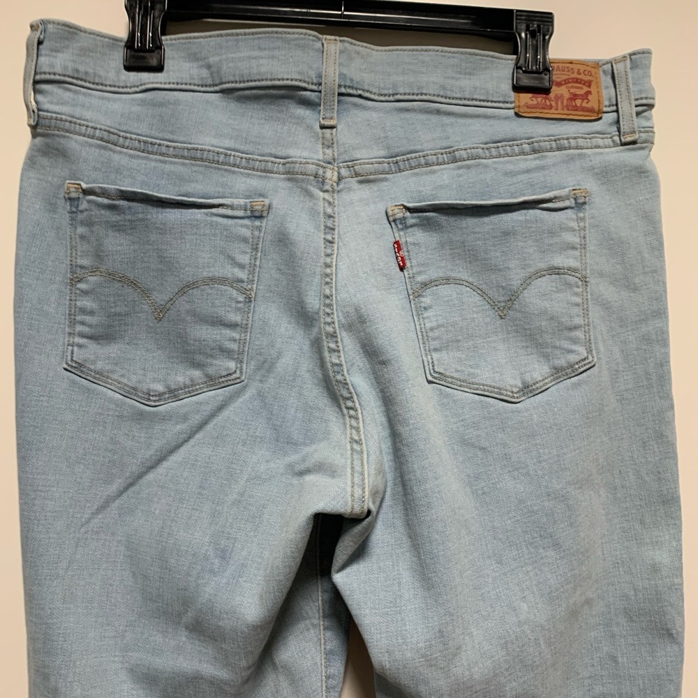 EUC! Levi’s 311 Shaping Capris Plus Size 33 - Picture 2 of 8